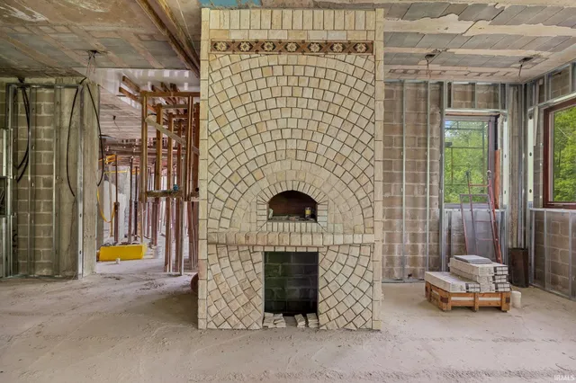 $1,500,000 | 4945 South 100 East, Lafayette, IN 47909