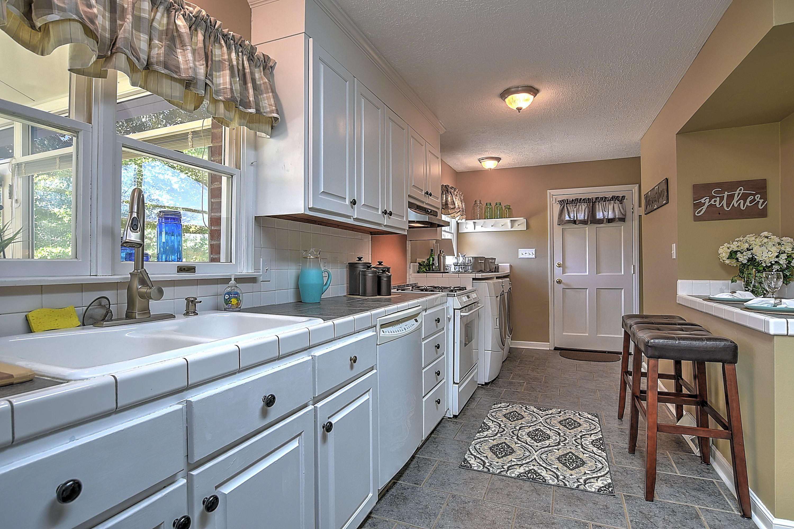 322 Booher Road Bristol, VA 24201 - Photo 15 of 46 322 Booher-16