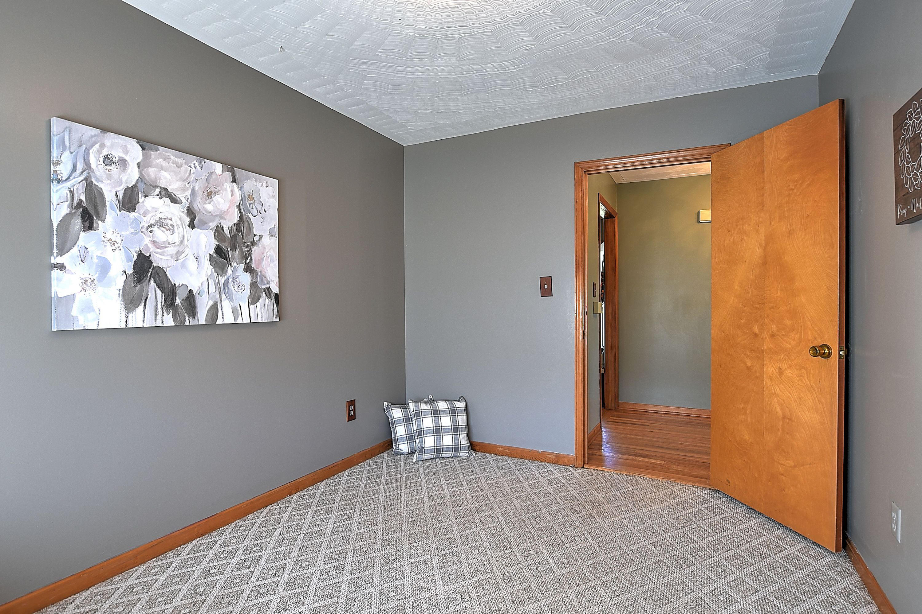322 Booher Road Bristol, VA 24201 - Photo 23 of 46 322 Booher-24