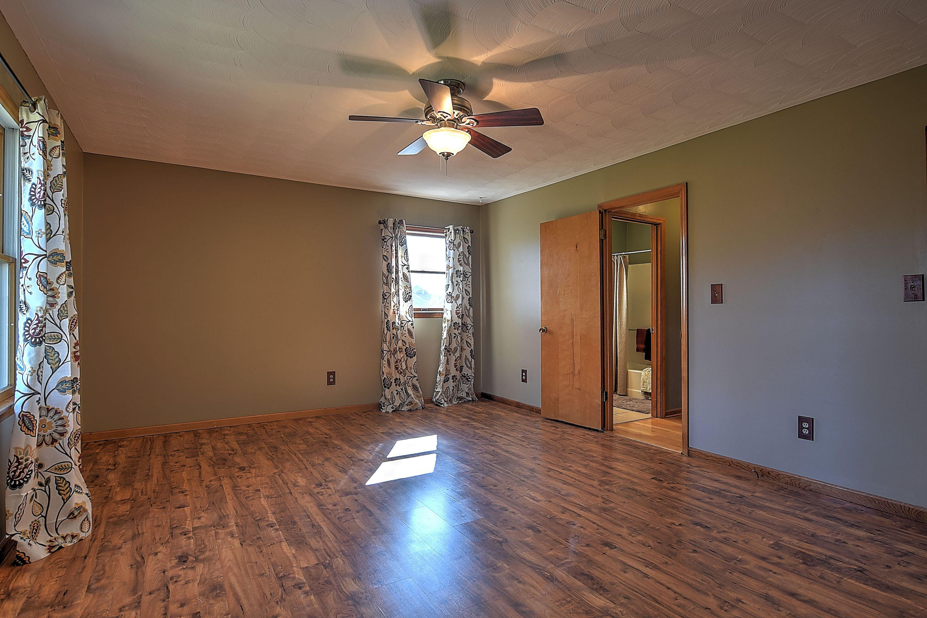 322 Booher Road Bristol, VA 24201 - Photo 30 of 46 322 Booher-31