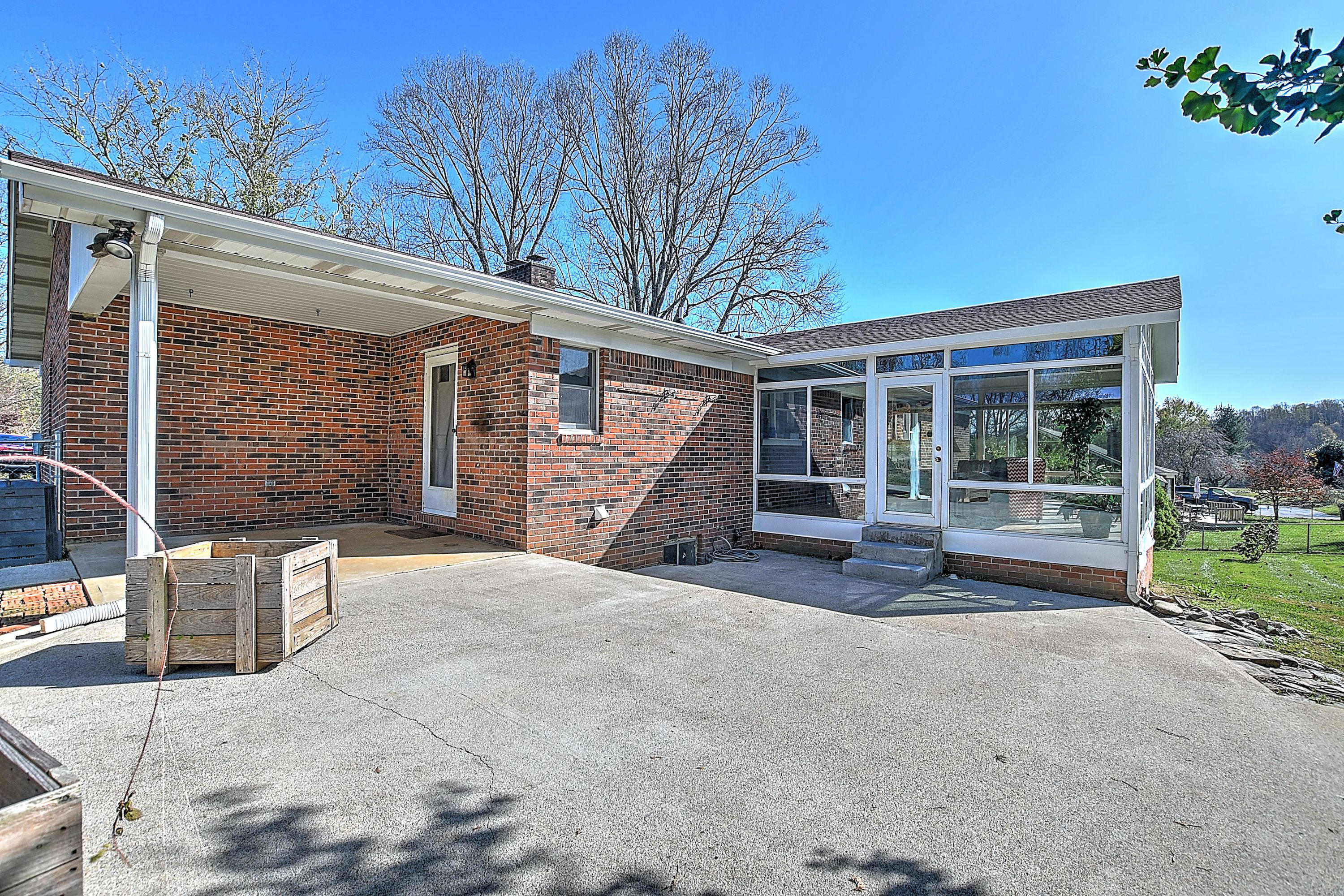322 Booher Road Bristol, VA 24201 - Photo 38 of 46 322 Booher-41