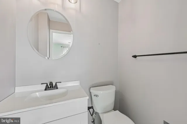 $395,000 | 7035 Knighthood Lane, Columbia, MD 21045