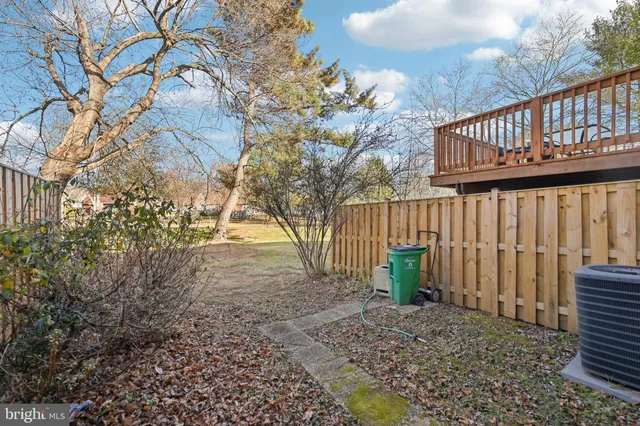 $395,000 | 7035 Knighthood Lane, Columbia, MD 21045