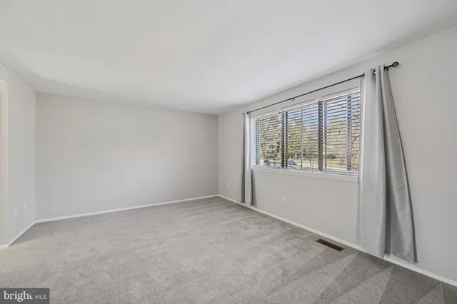 $395,000 | 7035 Knighthood Lane, Columbia, MD 21045