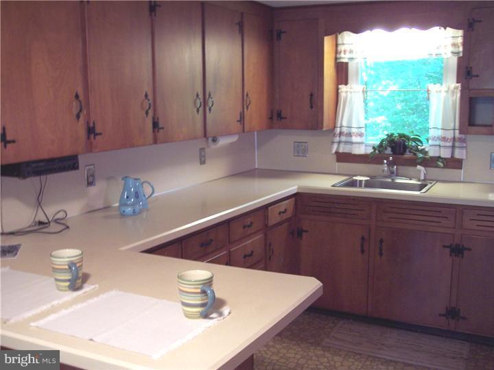 3802 Sterner Mill Road Quakertown, PA 18951 - Photo 5 of 24 Kitchen