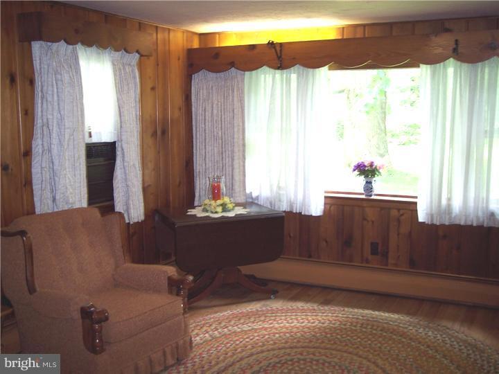 3802 Sterner Mill Road Quakertown, PA 18951 - Photo 9 of 24 Living Room