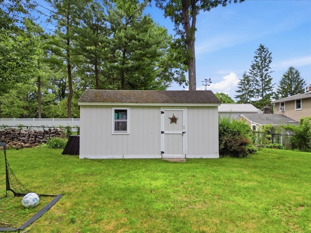 104 Higgins Road Framingham, MA 01701 - Photo 10 of 35