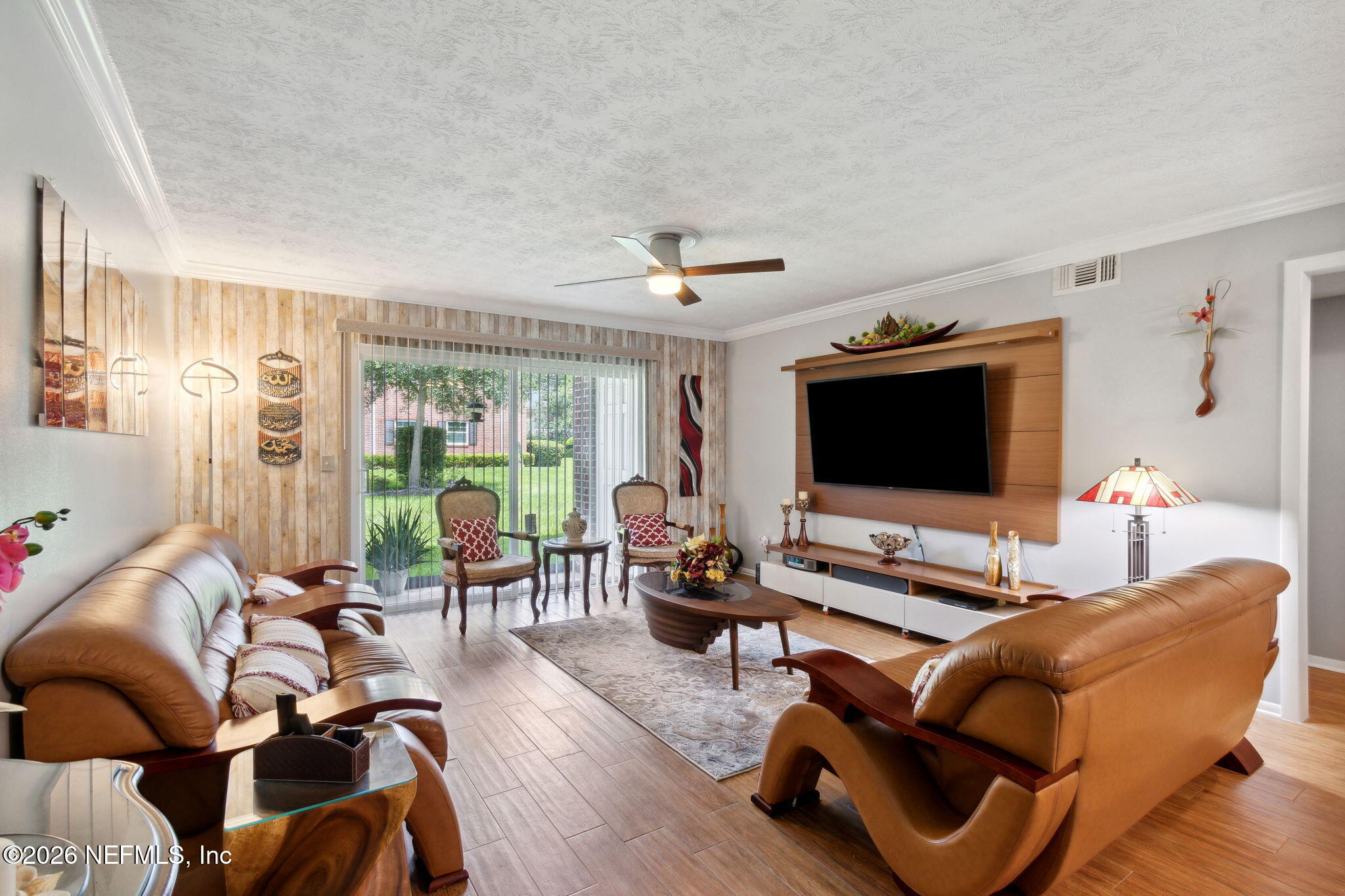 4915 Baymeadows Road, Unit 6A Jacksonville, FL 32217 - Photo 8 of 42 Living room