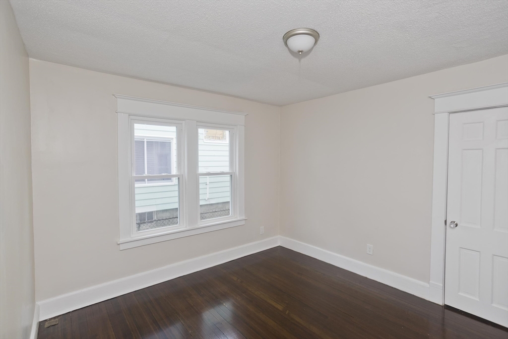 46-48 Suffolk Street Springfield, MA 01109 - Photo 13 of 33