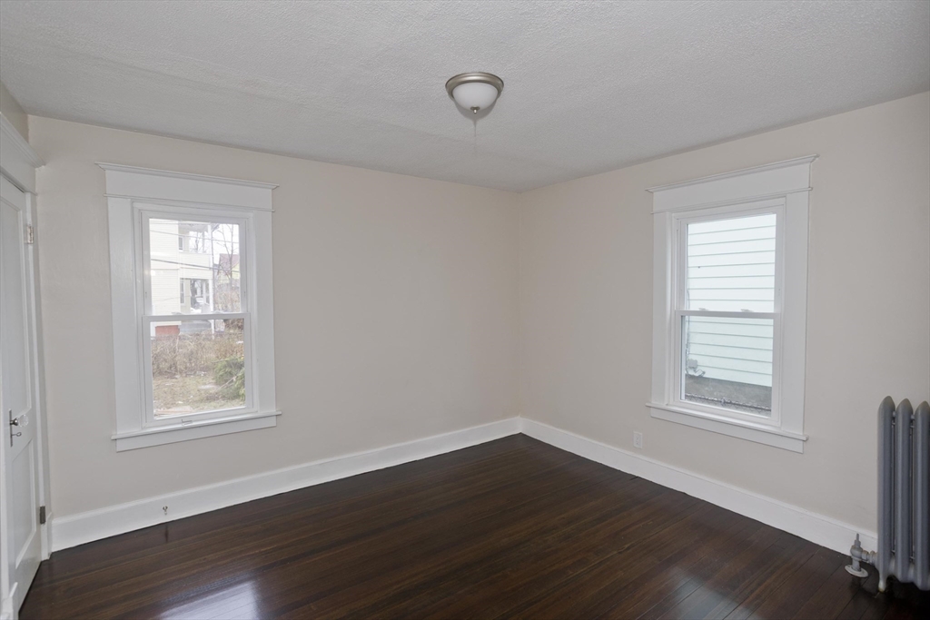 46-48 Suffolk Street Springfield, MA 01109 - Photo 15 of 33