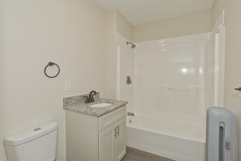46-48 Suffolk Street Springfield, MA 01109 - Photo 18 of 33