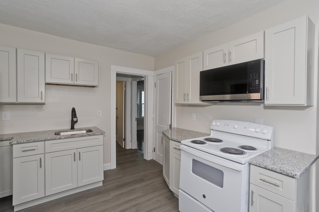 46-48 Suffolk Street Springfield, MA 01109 - Photo 20 of 33