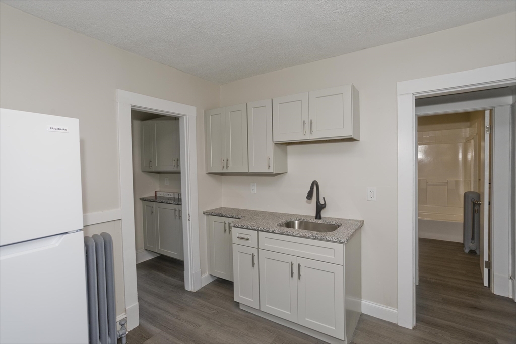 46-48 Suffolk Street Springfield, MA 01109 - Photo 21 of 33