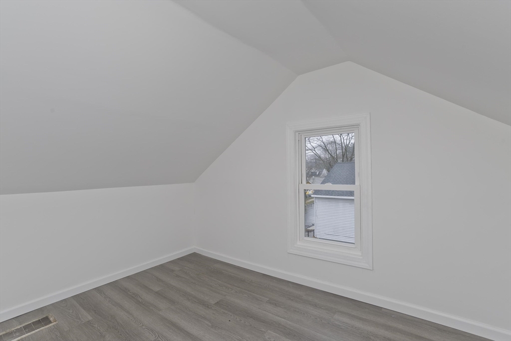 46-48 Suffolk Street Springfield, MA 01109 - Photo 27 of 33