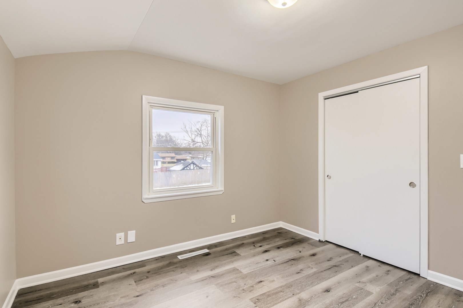 120 Roberts Road New Lenox, IL 60451 - Photo 14 of 26