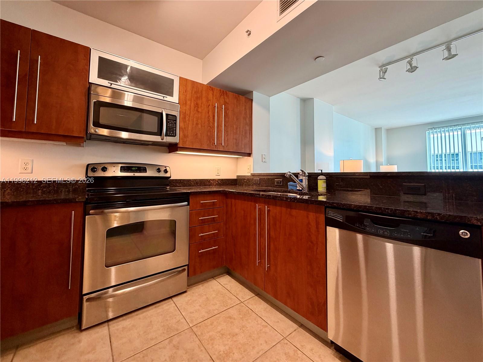 7350 Southwest 89th Street, Unit 711S Miami, FL 33156 - Photo 4 of 10