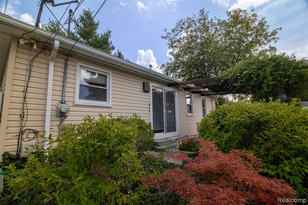 17028 Reno Street Riverview, MI 48193 - Photo 10 of 32