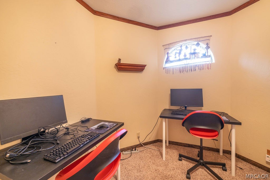 1179 Ridge Road Fawnskin, CA 92333 - Photo 38 of 43 a workspace with furniture and screen