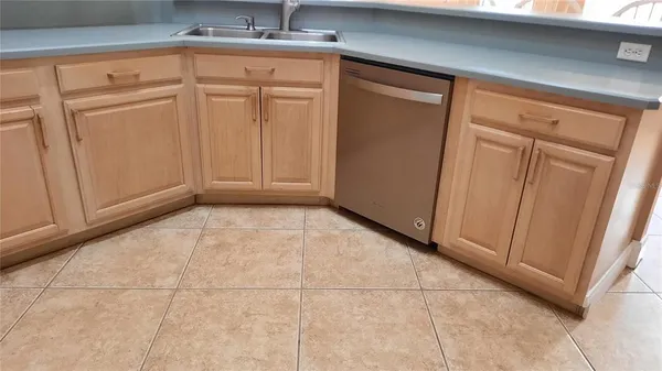 $2,600 | 58 Burning Bush Drive, Palm Coast, FL 32137