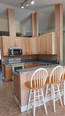 $2,600 | 58 Burning Bush Drive, Palm Coast, FL 32137