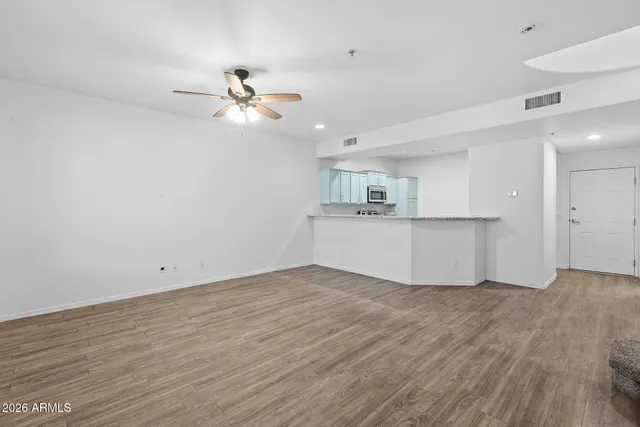 $330,000 | 21655 North 36th Avenue, Unit 124, Glendale, AZ 85308