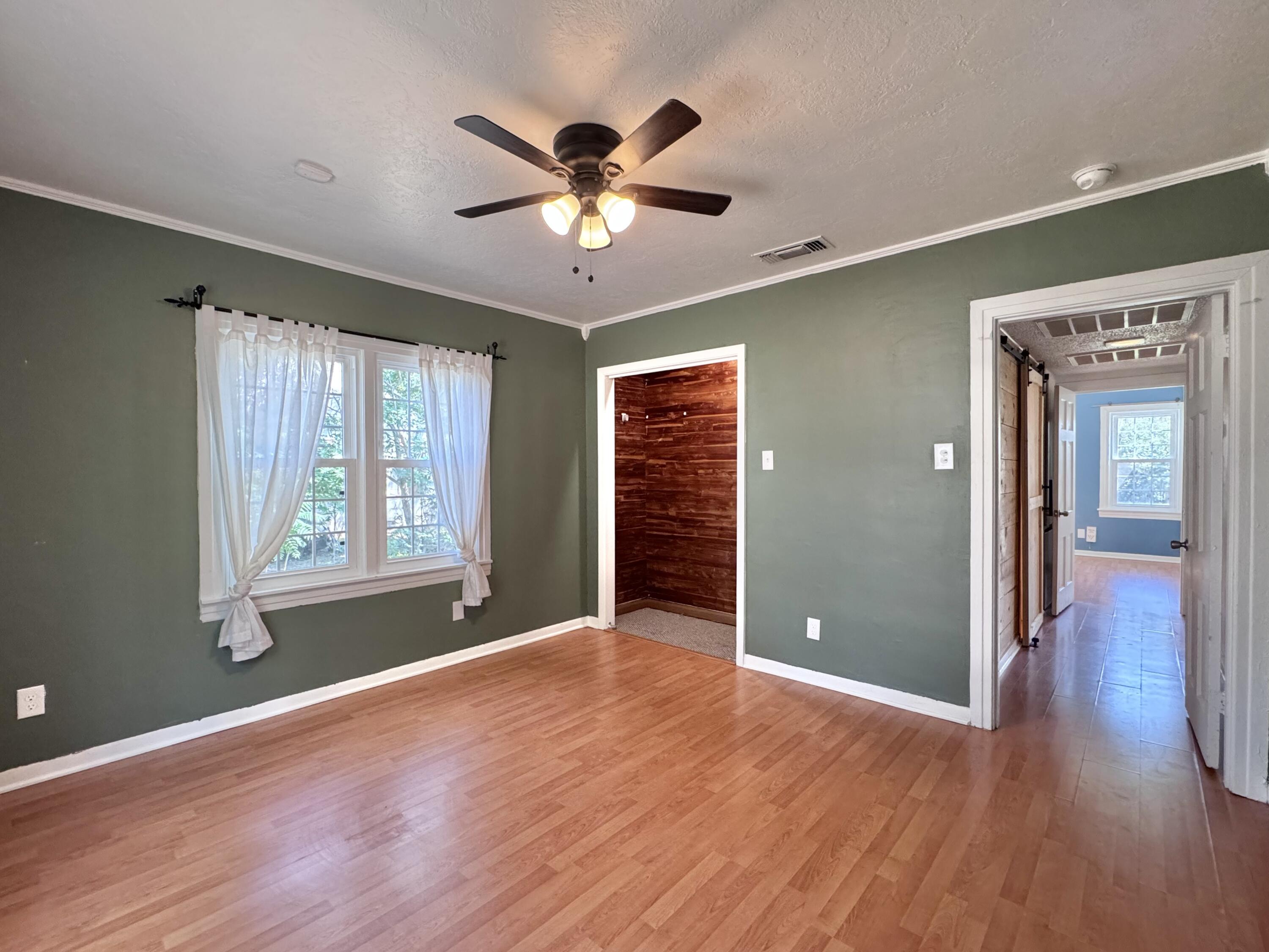 2115 31st Street Lubbock, TX 79411 - Photo 20 of 24 IMG_8704