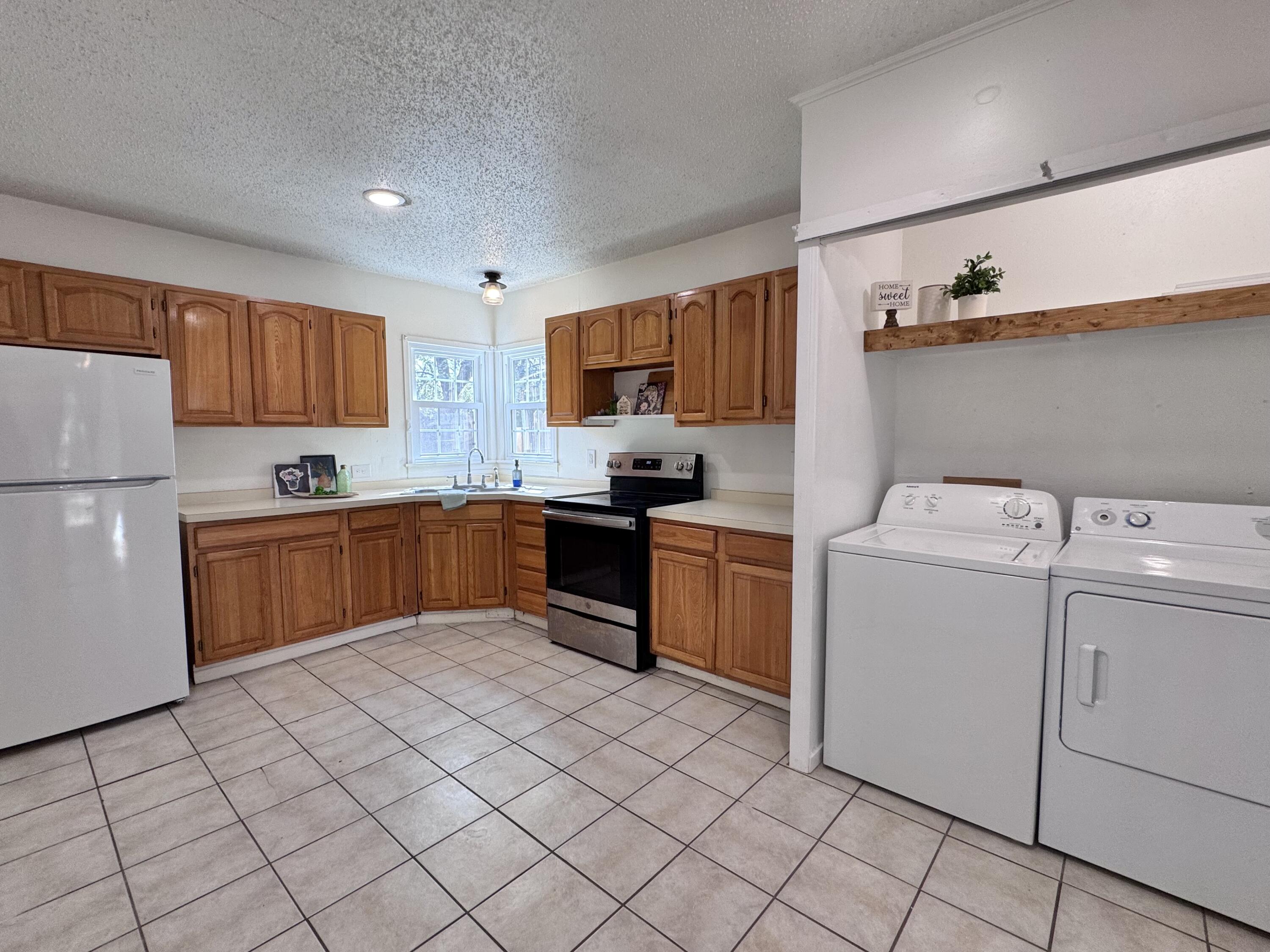 2115 31st Street Lubbock, TX 79411 - Photo 10 of 24 IMG_8679