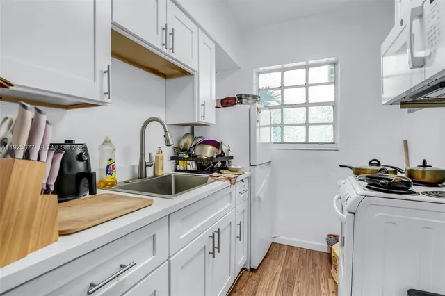 $199,000 | 635 8th Street, Unit 205, Miami Beach, FL 33139