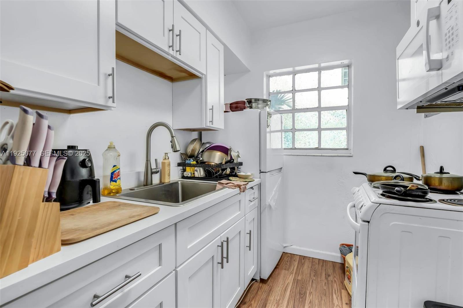 635 8th Street, Unit 205 Miami Beach, FL 33139 - Photo 3 of 19