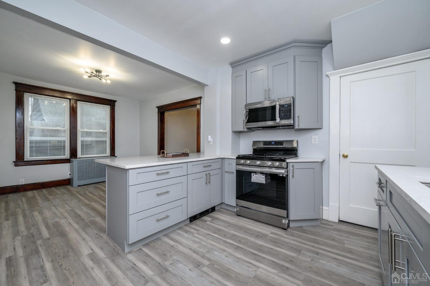 754 King Georges Road Fords, NJ 08863 - Photo 20 of 35 Gallery Image 20