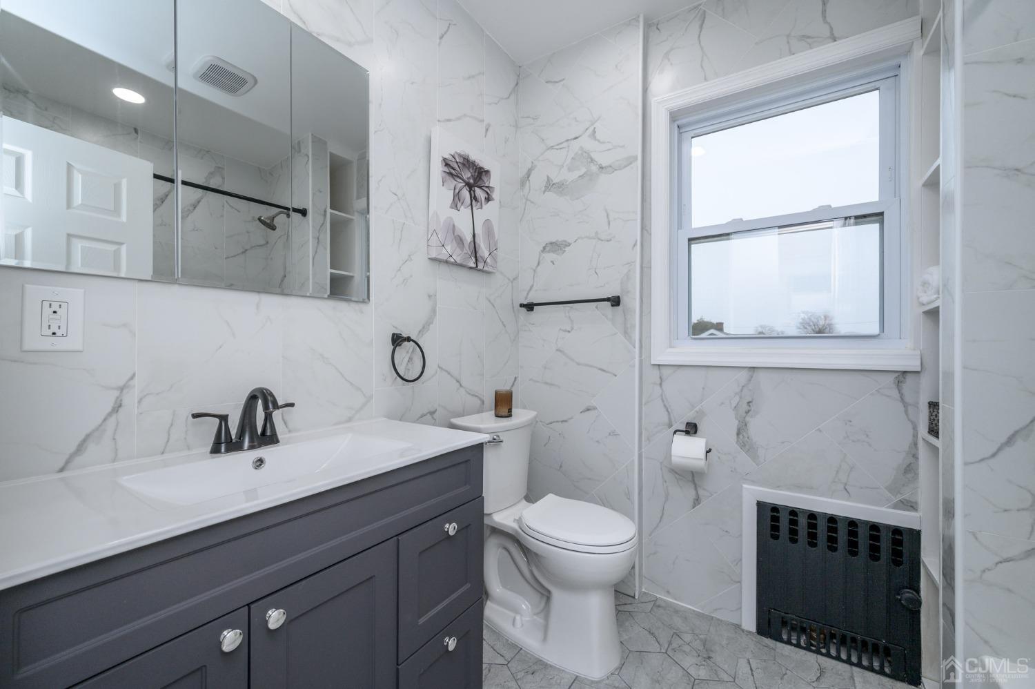 754 King Georges Road Fords, NJ 08863 - Photo 22 of 35 Gallery Image 22