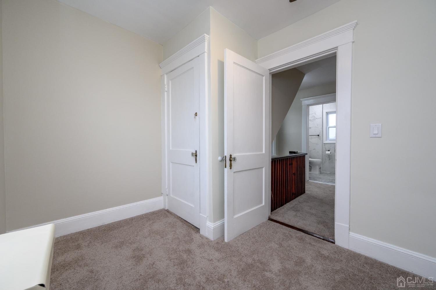 754 King Georges Road Fords, NJ 08863 - Photo 27 of 35 Gallery Image 27