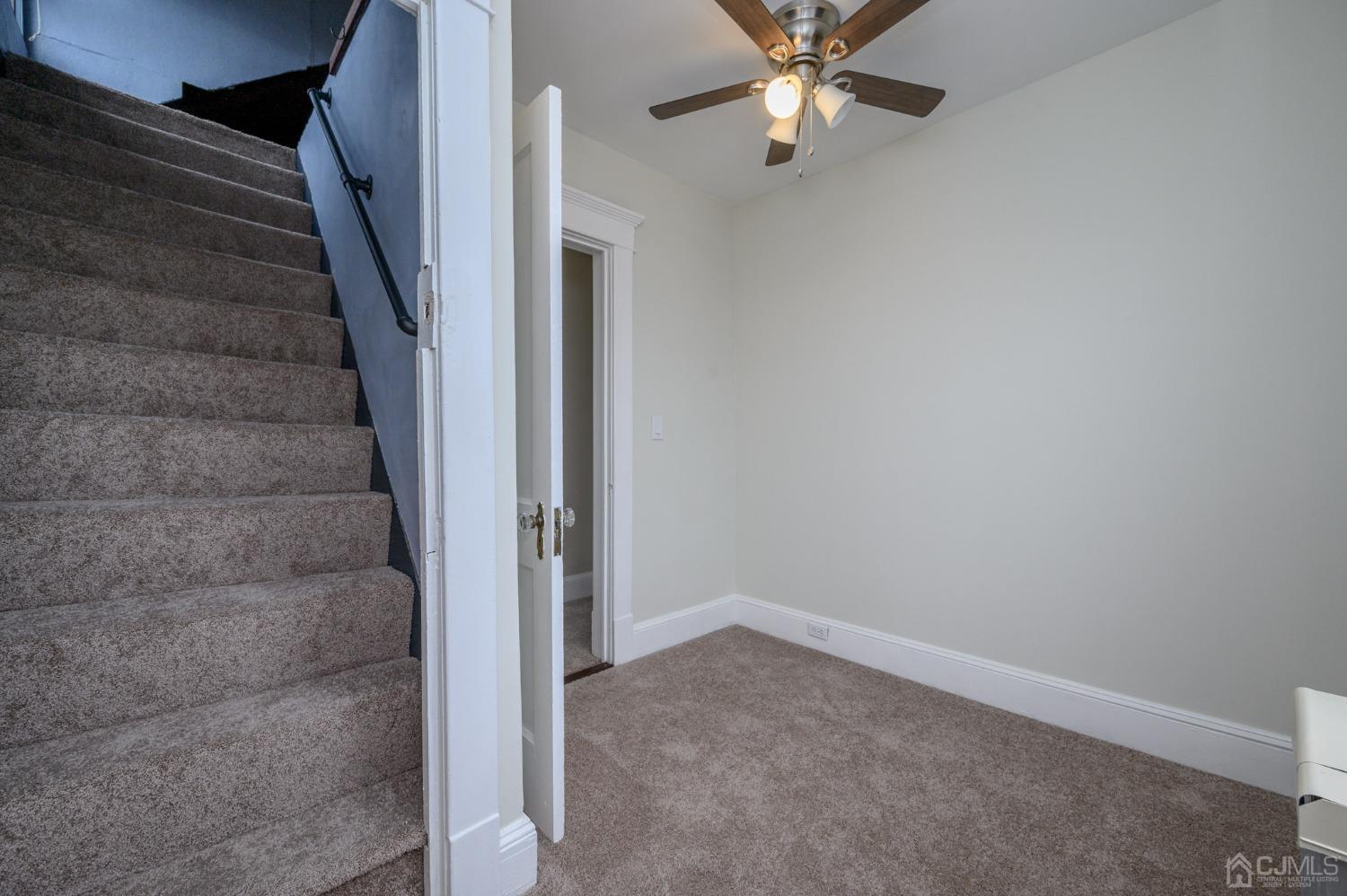 754 King Georges Road Fords, NJ 08863 - Photo 28 of 35 Gallery Image 28