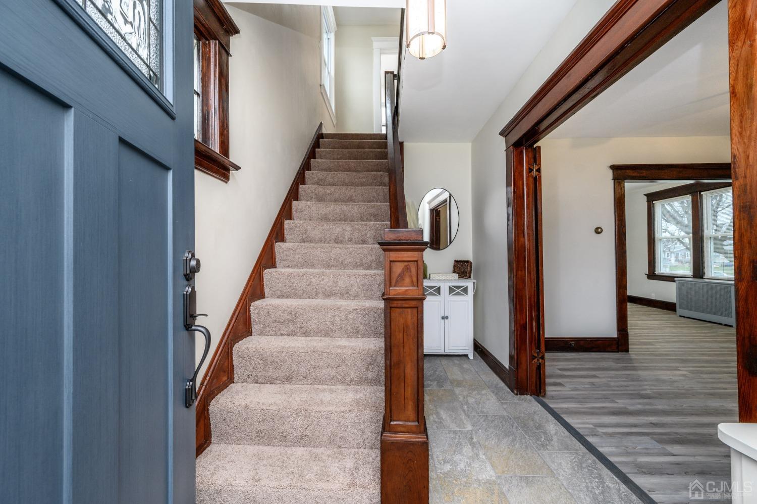 754 King Georges Road Fords, NJ 08863 - Photo 4 of 35 Gallery Image 4