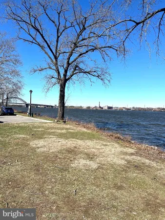$239,000 | 2176 Harbour Drive, Palmyra, NJ 08065