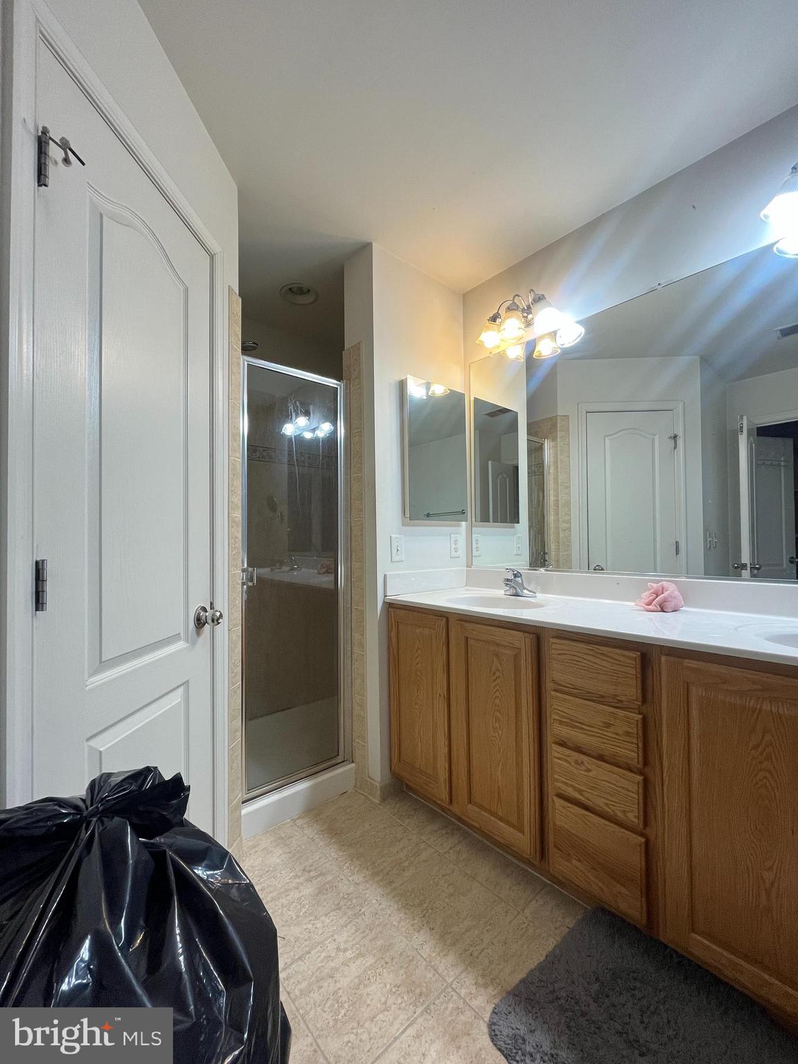 3322 Shrewsbury Road Abingdon, MD 21009 - Photo 20 of 24 a bathroom with a sink and a mirror