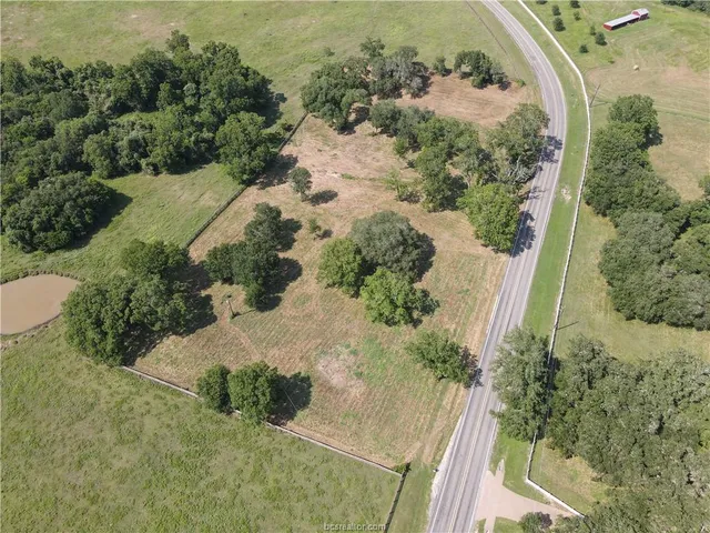 a view of a golf course