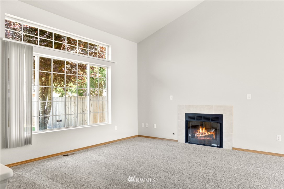 620 Rachael Place Kent, WA 98032 - Photo 3 of 15 Gallery Image 3