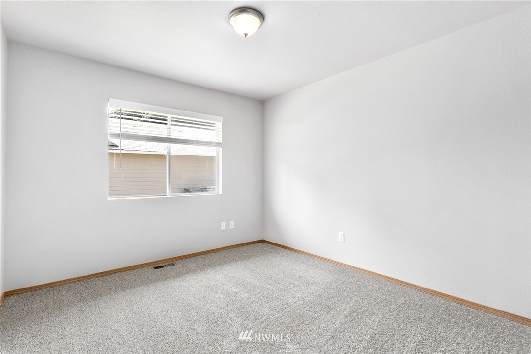 620 Rachael Place Kent, WA 98032 - Photo 9 of 15 Gallery Image 9