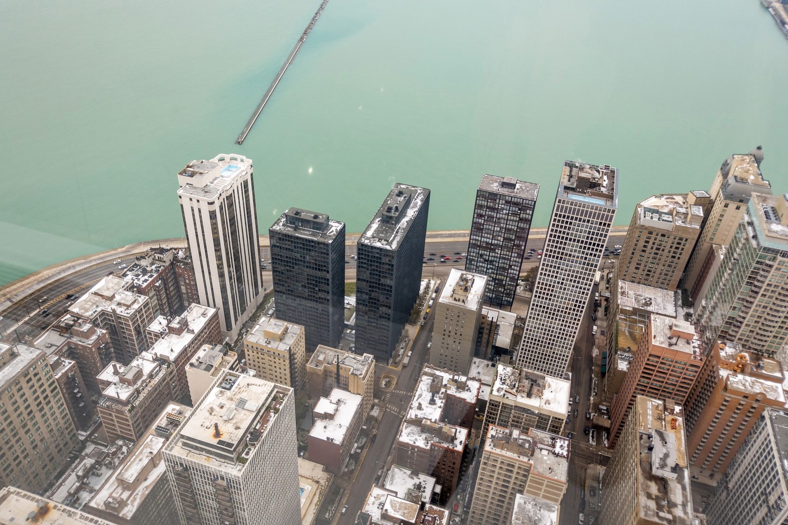 175 East Delaware Place, Unit 7207 Chicago, IL 60611 - Photo 11 of 23