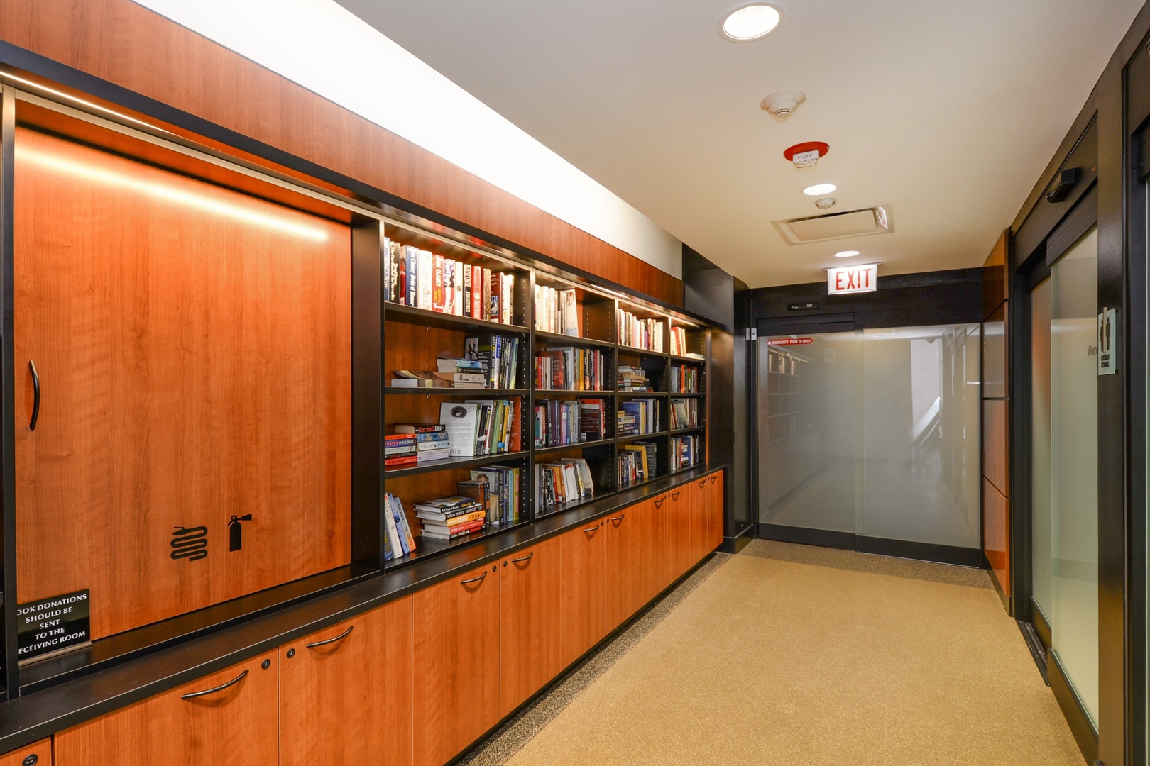175 East Delaware Place, Unit 7207 Chicago, IL 60611 - Photo 17 of 23