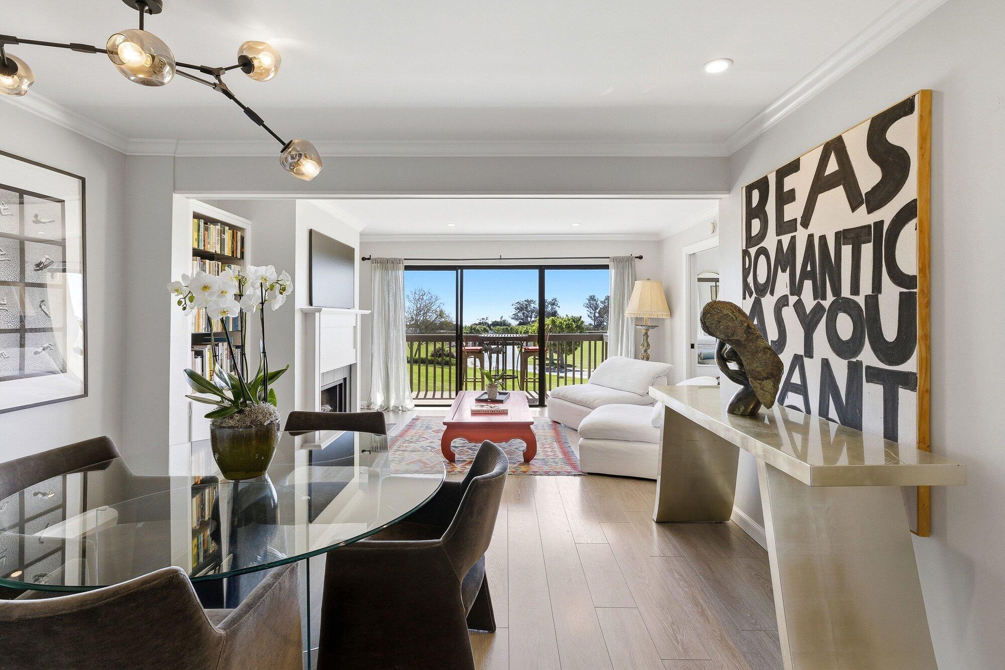 Entry/Dining