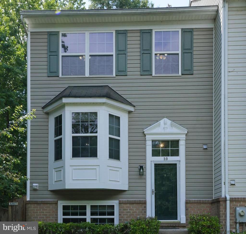 30 Flaxleaf Court Baltimore, MD 21221 - Photo 2 of 27 Gallery Image 2