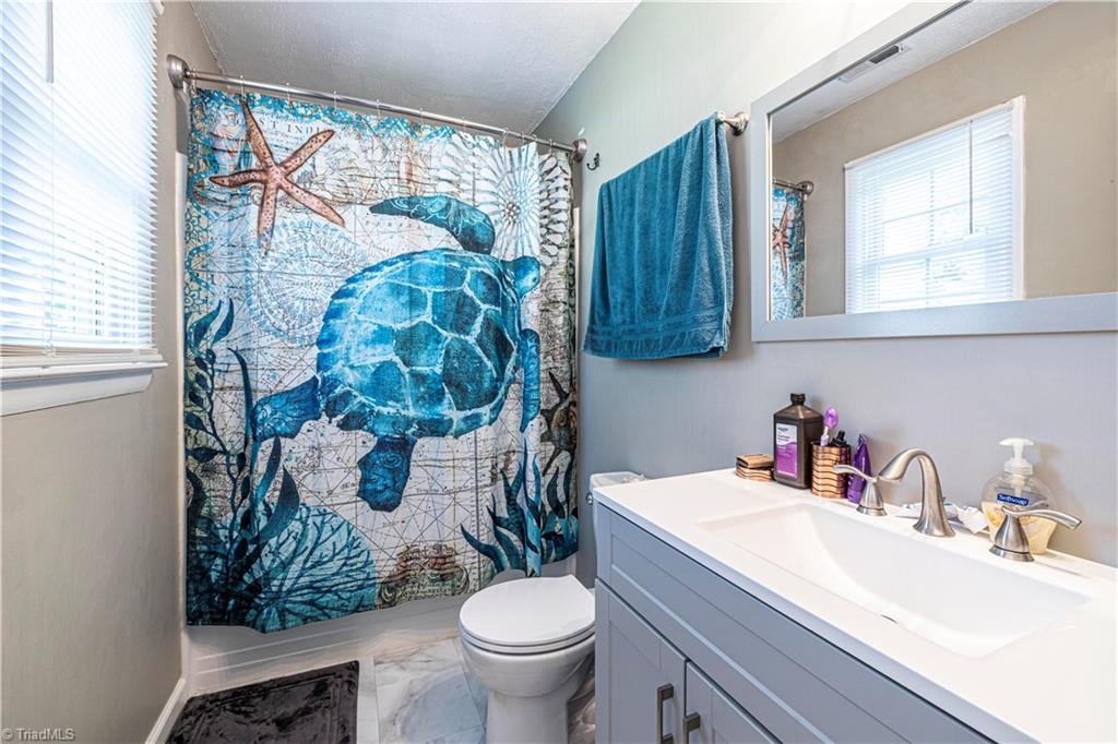 2896 Millwheel Road Pfafftown, NC 27040 - Photo 29 of 37 Laudry room