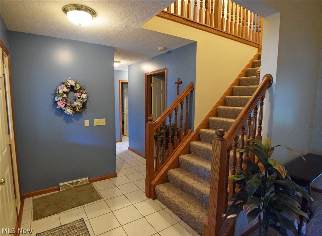 230 Overlook Road Painesville, OH 44077 - Photo 2 of 13 Gallery Image 2