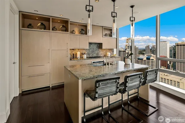 $3,395,000 | 1521 2nd Avenue, Unit 3801, Seattle, WA 98101