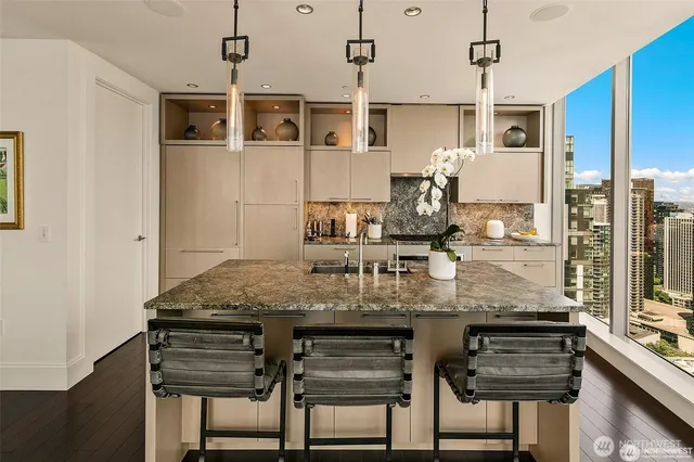 $3,395,000 | 1521 2nd Avenue, Unit 3801, Seattle, WA 98101