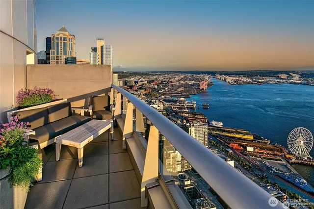 $3,395,000 | 1521 2nd Avenue, Unit 3801, Seattle, WA 98101