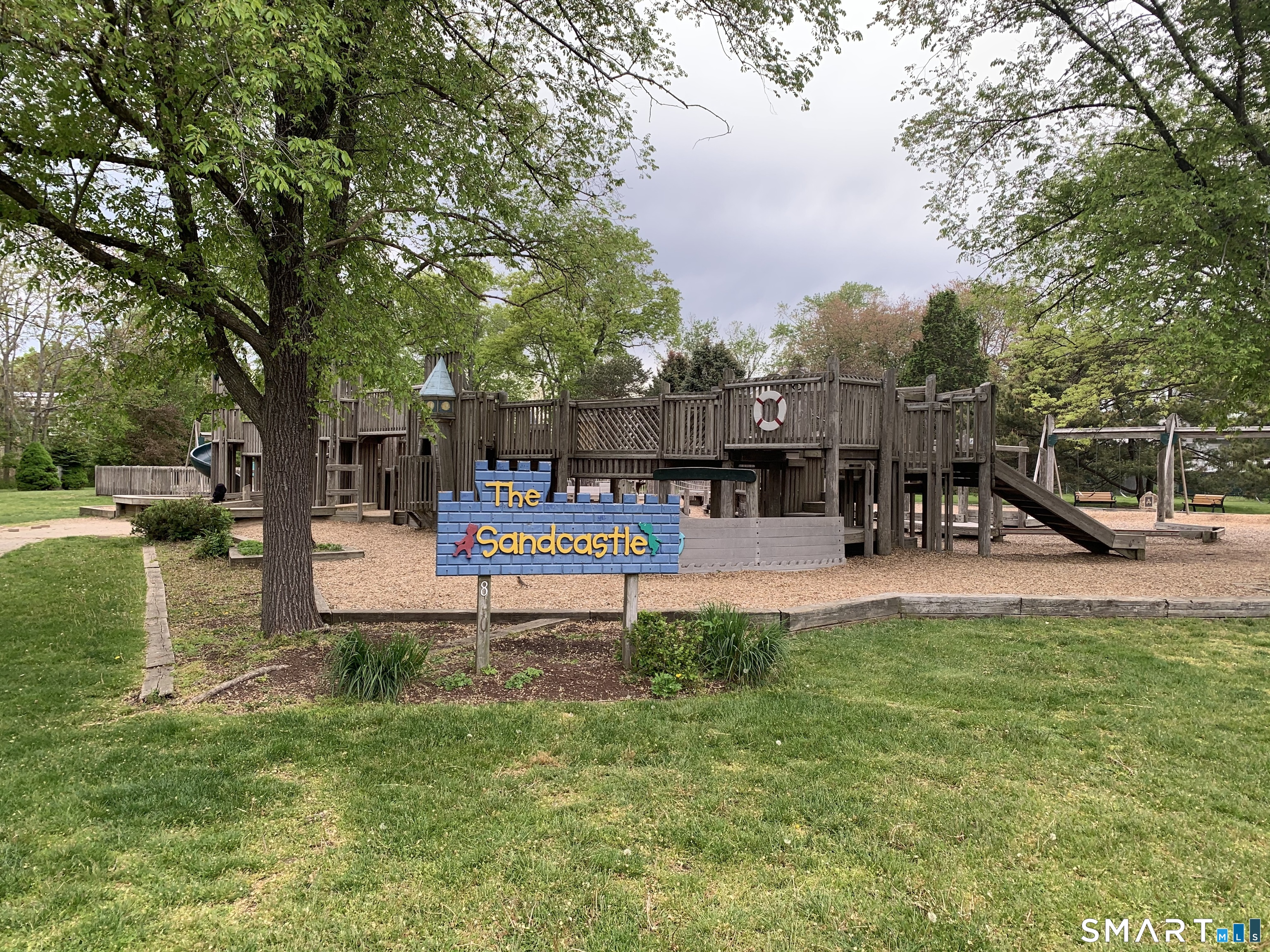 693 South Benson Road Fairfield, CT 06824 - Photo 37 of 40 Where childhood memories are made!