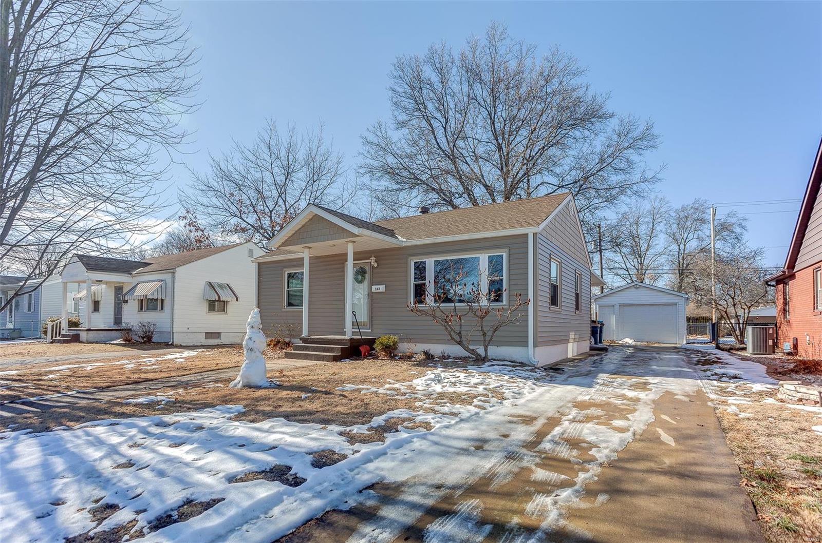 348 South 10th Street Wood River, IL 62095 - Photo 1 of 24